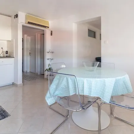 Apartment Lali Trogir - Updated 2Br Near Old Town Exterior photo