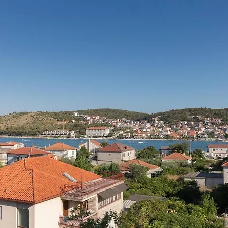 Apartment Lali Trogir - Updated 2Br Near Old Town Exterior photo