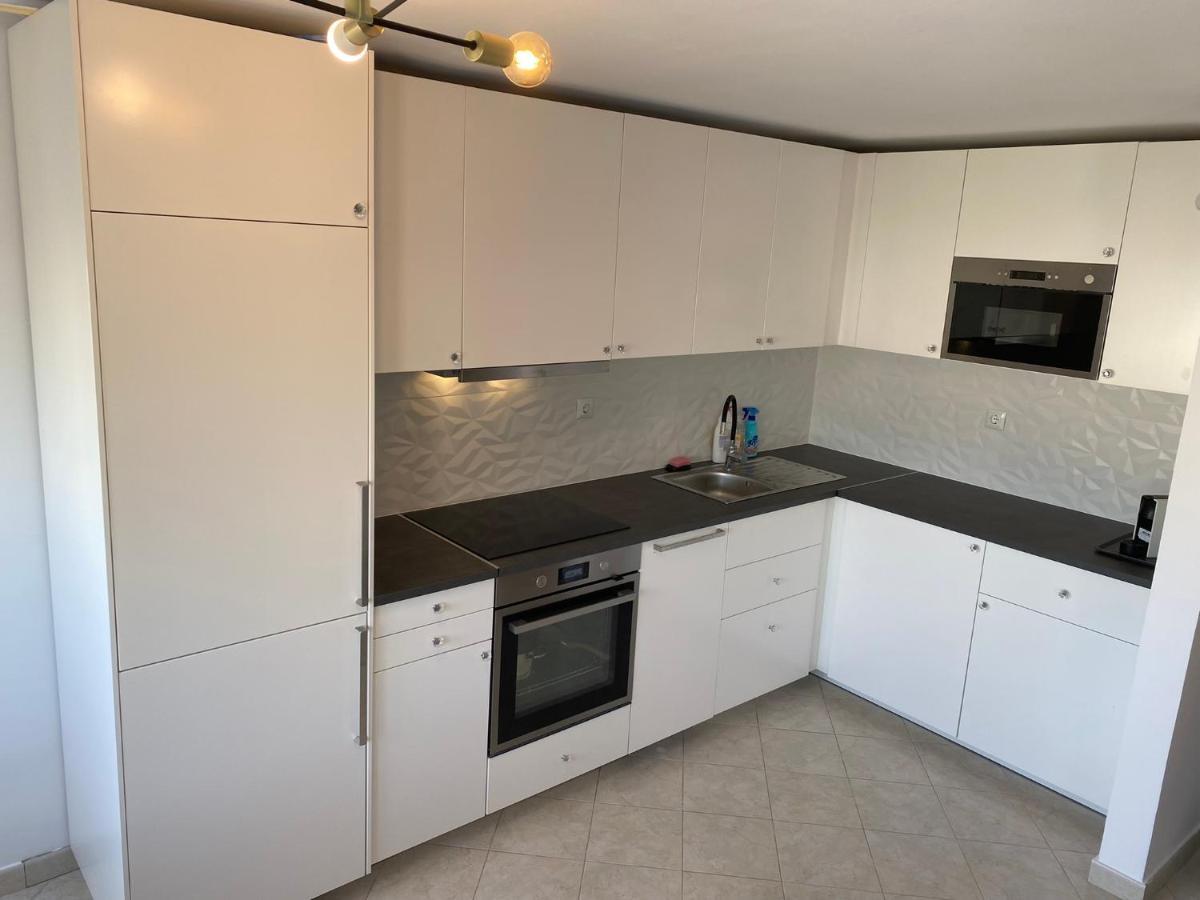 Lali - Updated 2br Near Old Town *