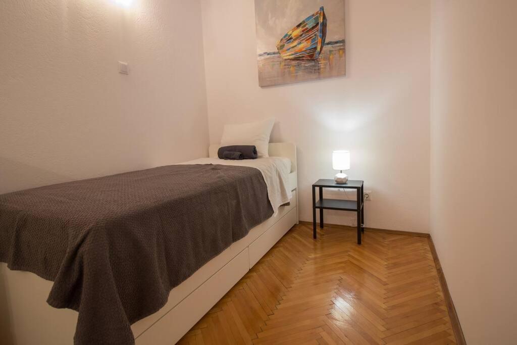 Appartement Lali - Updated 2br Near Old Town *