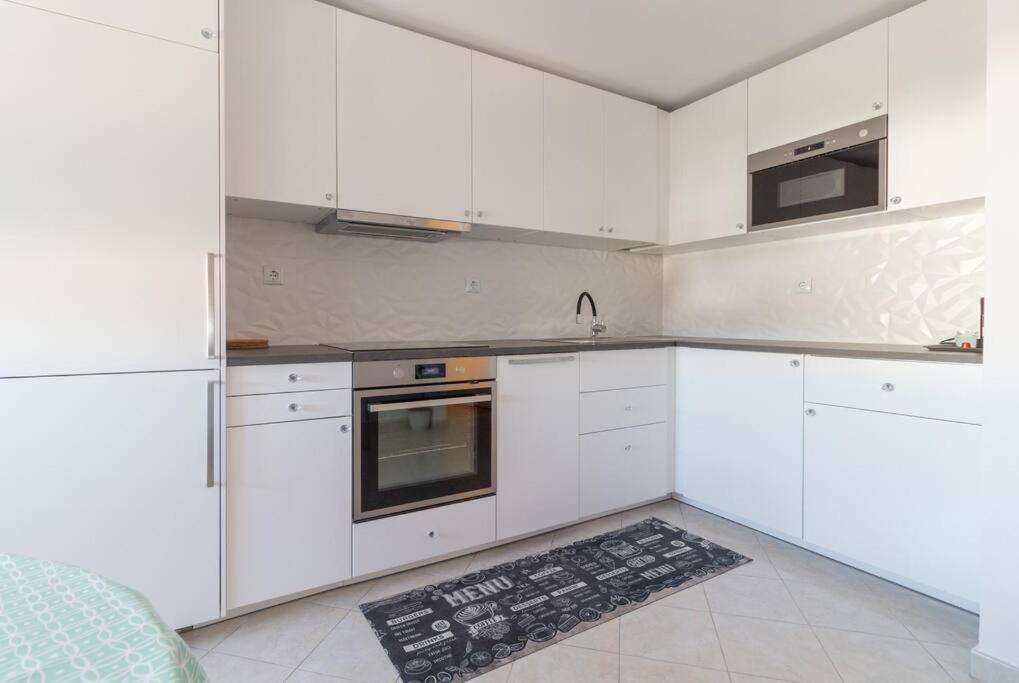 Appartement Lali - Updated 2br Near Old Town *